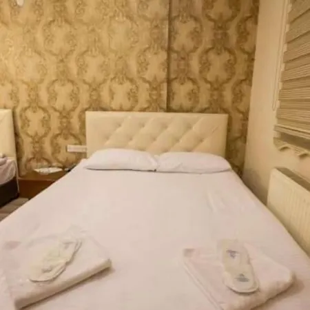 Szálloda Seven Brothers