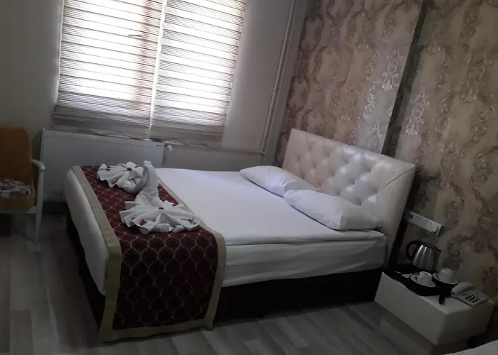 Seven Brothers Hotel 2*